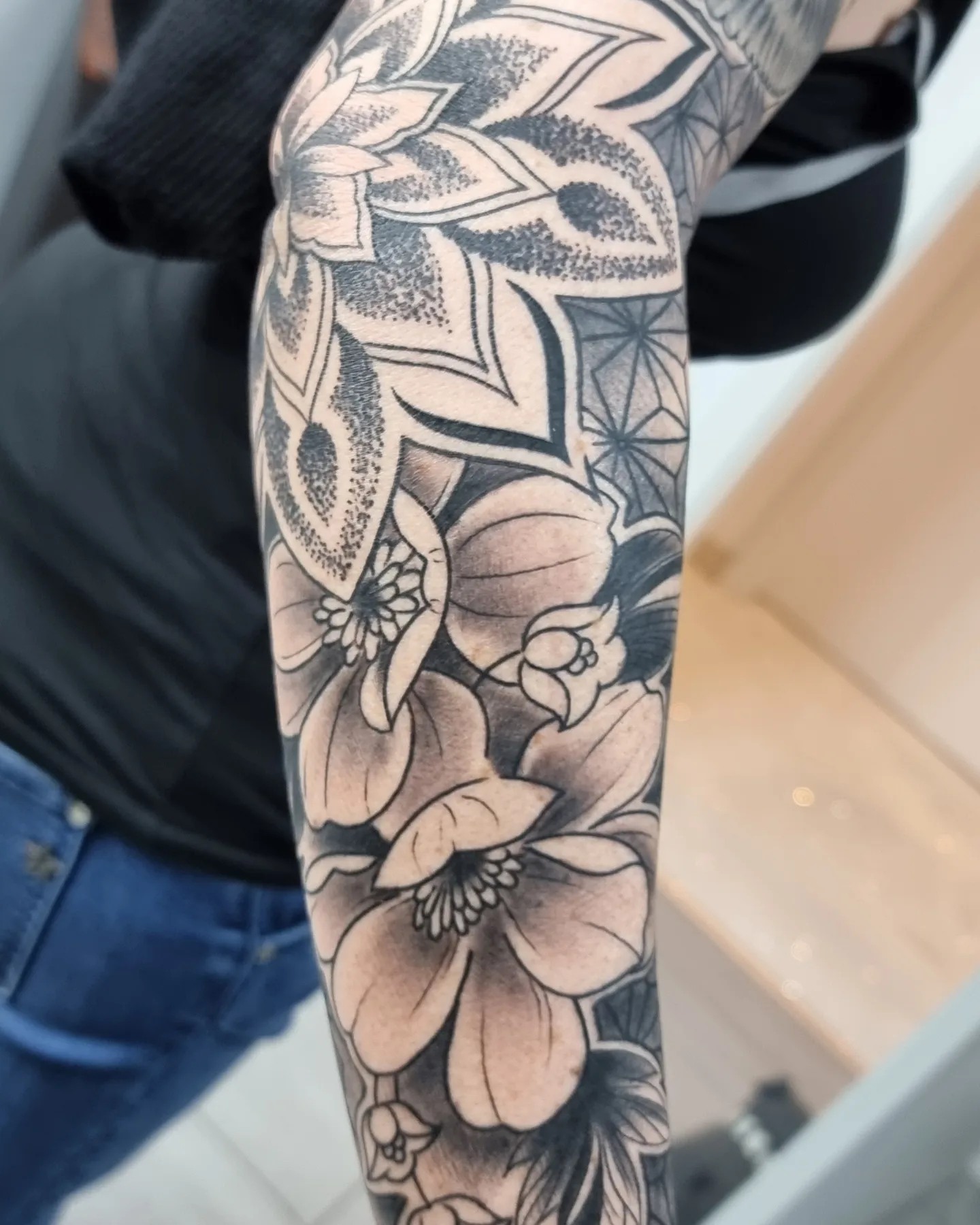 Mandala stílusú tetoválás a Pinker Tattoo galériából